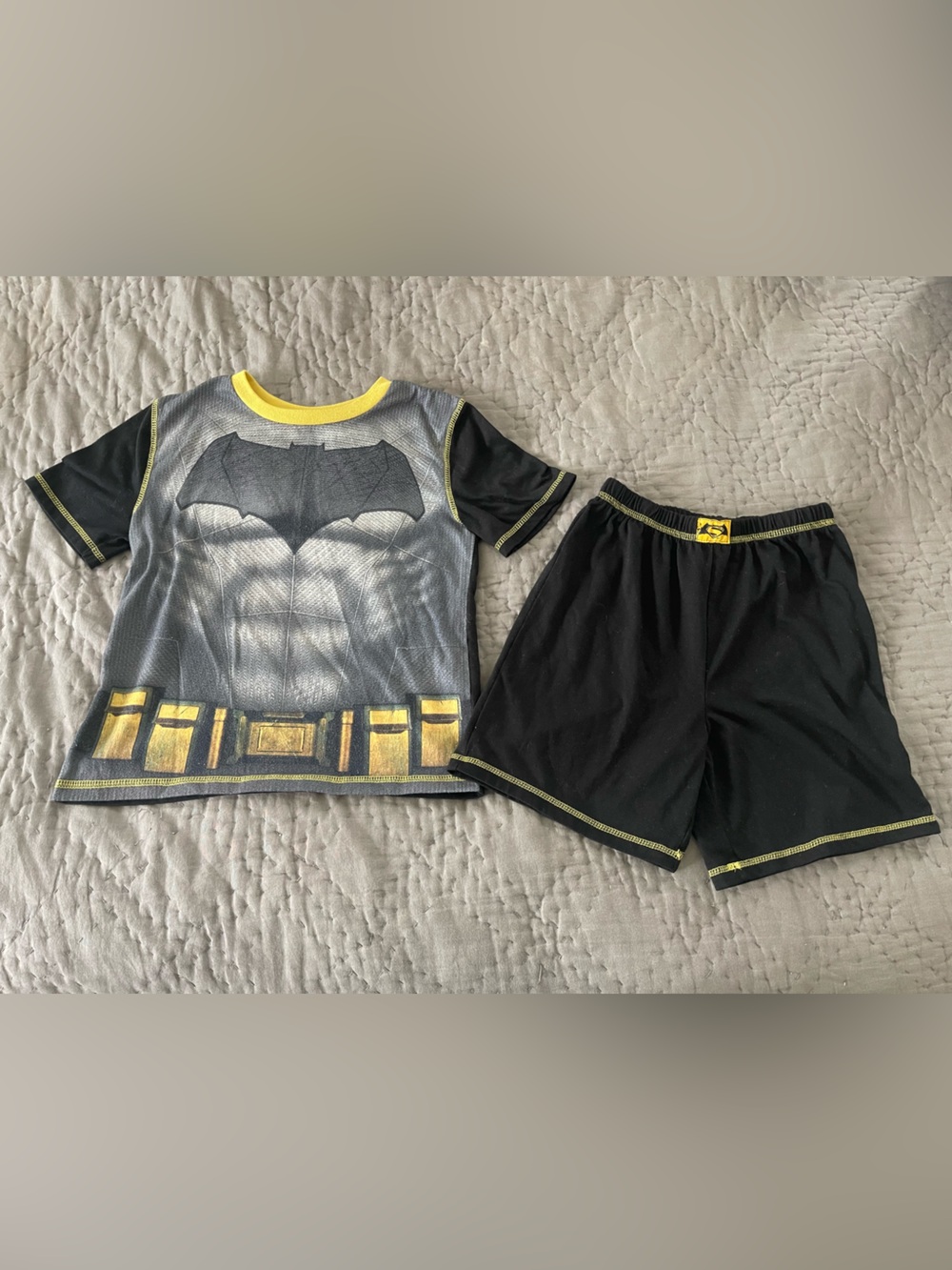 DC Comics Batman Kids Black Gray Yellow Short Pajama Set Sz 8